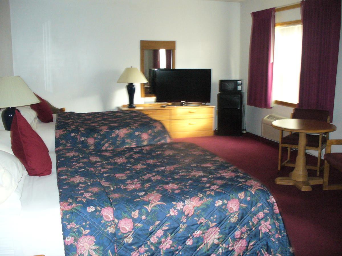 Villager Motel & Glen Manor Estate Watkins Glen Esterno foto